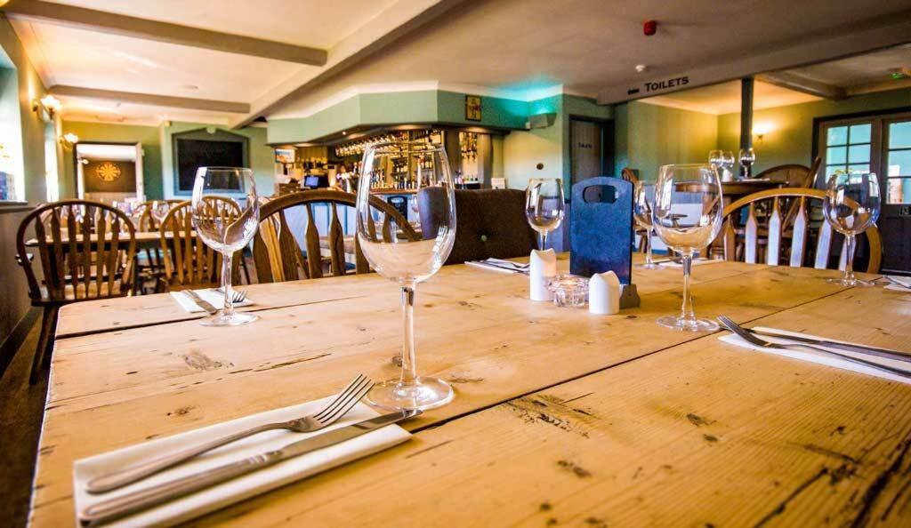 The Chequers Inn Rookley Exteriör bild